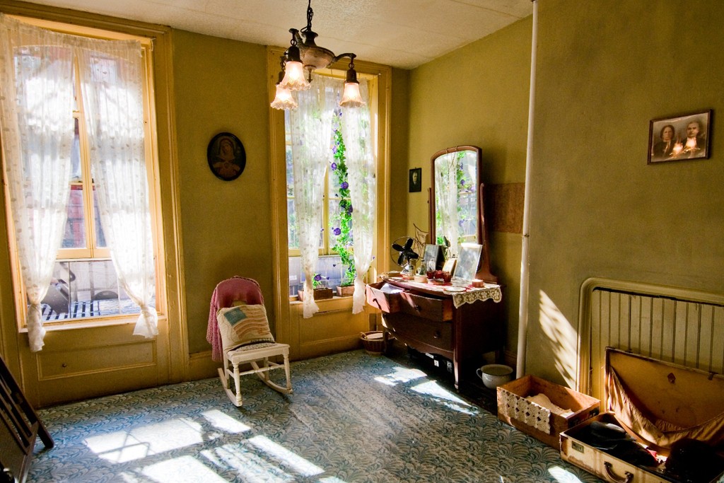 Baldizzi Family room interior